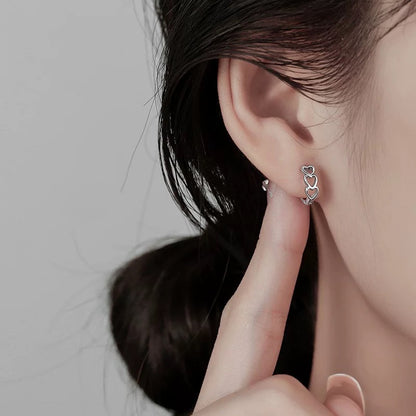 Instagram-style Minimalist And Cool-toned Trendy Heart-shaped Hoop Earrings